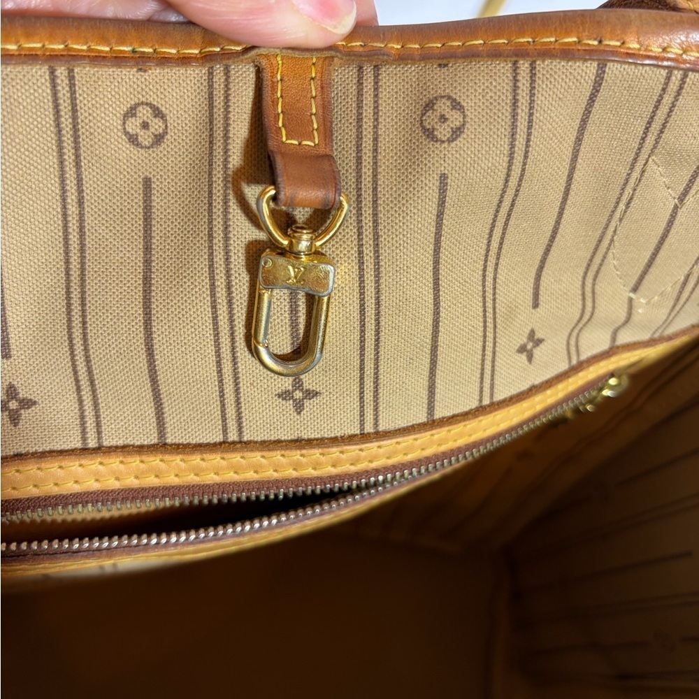 AUTHENTIC Louis Vuitton Monogram MM Neverfull - Picture 12 of 13